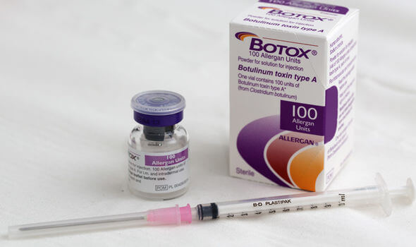 بوتاکس برای درمان افتادگی سینه